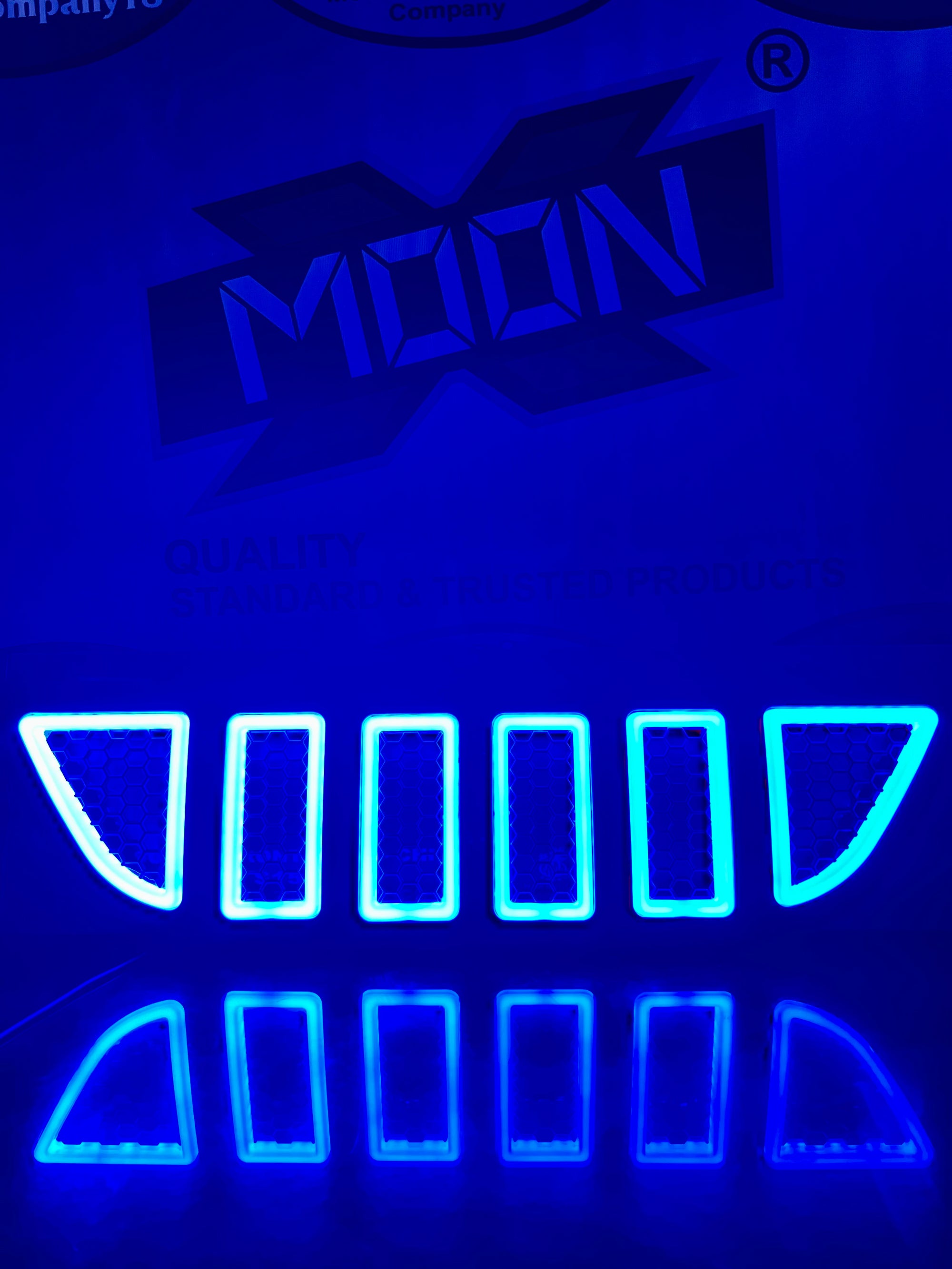 Bolan & Chamber Front Grill