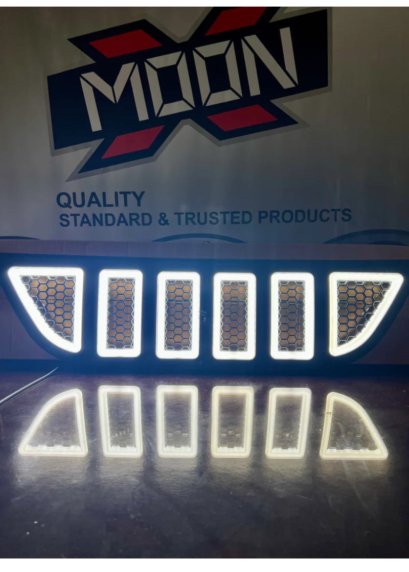 Bolan & Chamber Light Front Grill.    Model: Jaecoo Grill